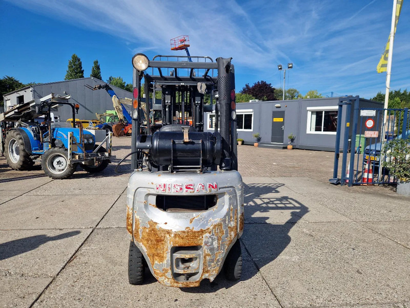 Nissan 1800 kg. LPG met keuring - Chariot élévateur à gaz: photos 4 Nissan 1800 kg. LPG met keuring - Chariot élévateur à gaz: photos 4