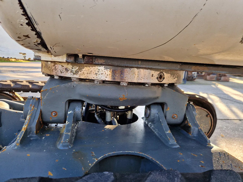 WACKER NEUSON 2404RD kan op een (berg)helling draaien - Mini pelle: photos 4 WACKER NEUSON 2404RD kan op een (berg)helling draaien - Mini pelle: photos 4