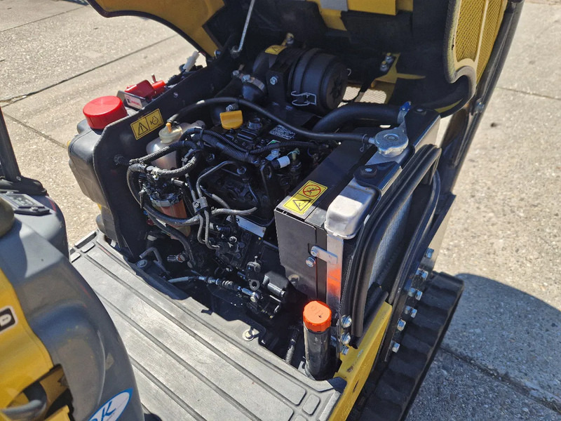 Yanmar SV08-1A gewicht 960kg. - Mini pelle: photos 4 Yanmar SV08-1A gewicht 960kg. - Mini pelle: photos 4