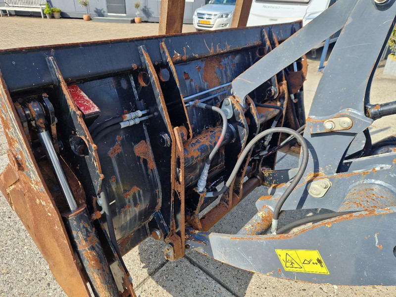 Chargeuse sur pneus Yanmar / Terex TL80 in nette staat 2017: photos 18