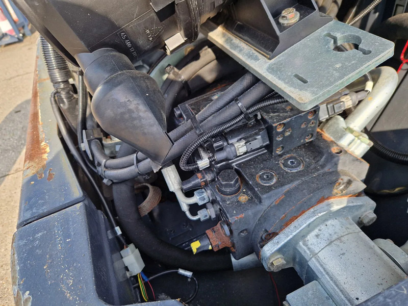 Chargeuse sur pneus Yanmar / Terex TL80 in nette staat 2017: photos 8