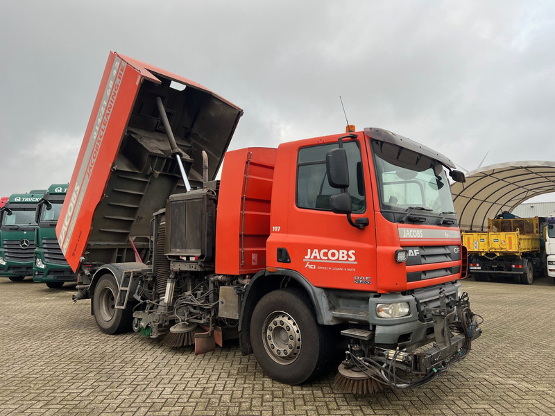 Balayeuse de voirie DAF CF75.250: photos 20