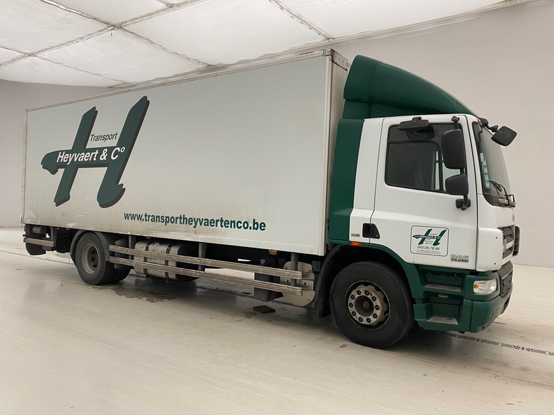 DAF CF75.250 - damaged engine - Camion fourgon: photos 3 DAF CF75.250 - damaged engine - Camion fourgon: photos 3