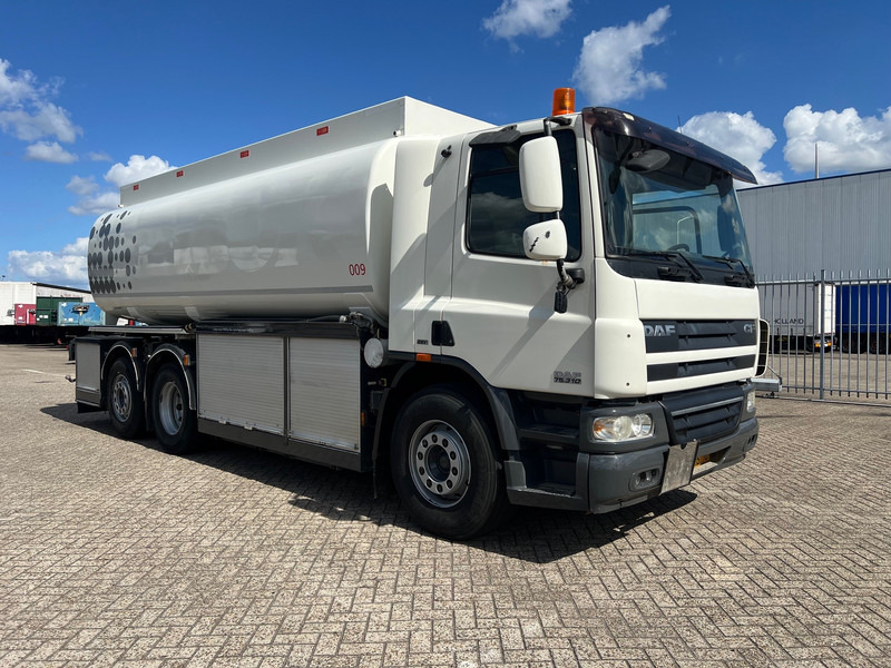 DAF CF75.310 - 6x2 - Camion citerne: photos 3 DAF CF75.310 - 6x2 - Camion citerne: photos 3