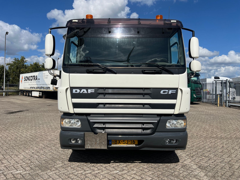 DAF CF75.310 - 6x2 - Camion citerne: photos 2 DAF CF75.310 - 6x2 - Camion citerne: photos 2