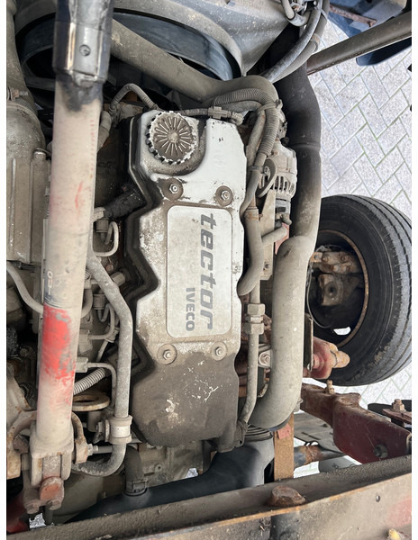 Camion fourgon Iveco Eurocargo 65E13: photos 14