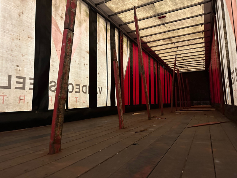 LAG Tautliner - Semi-remorque rideaux coulissants: photos 5 LAG Tautliner - Semi-remorque rideaux coulissants: photos 5