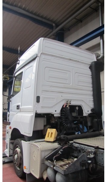 Mercedes-Benz AXOR Cabine Axor - Cabine et intérieur: photos 4 Mercedes-Benz AXOR Cabine Axor - Cabine et intérieur: photos 4