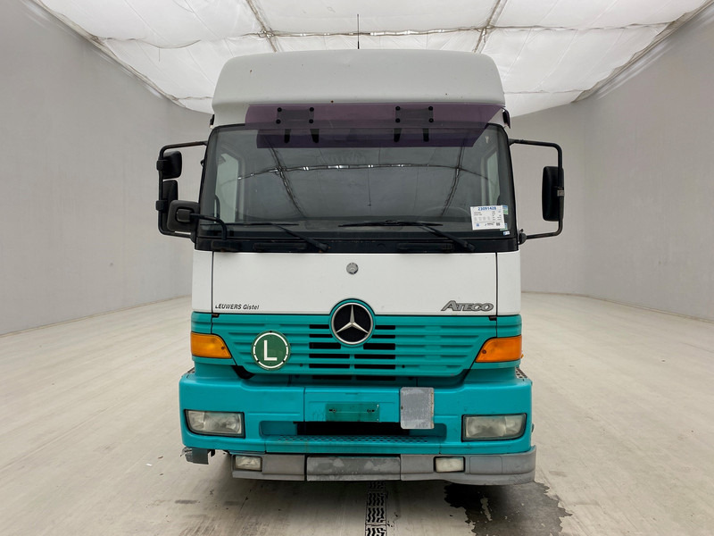Mercedes-Benz Atego 1828 - Camion plateau, Camion grue: photos 2 Mercedes-Benz Atego 1828 - Camion plateau, Camion grue: photos 2