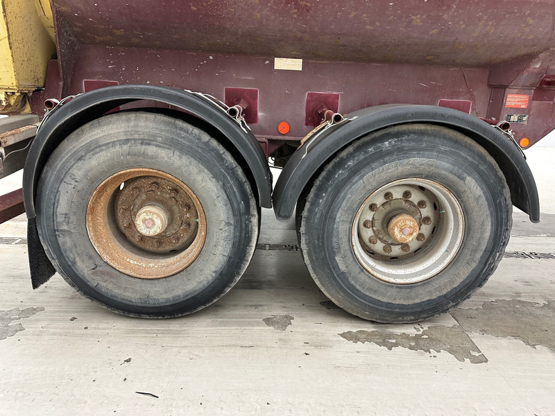 Robuste Kaiser 28 cub in steel - Semi-remorque benne: photos 4 Robuste Kaiser 28 cub in steel - Semi-remorque benne: photos 4