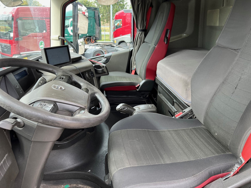 Tracteur routier Volvo FH 420 Globetrotter - ADR: photos 9