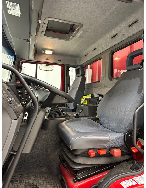 Camion à rideaux coulissants Volvo FL 220: photos 12 Camion à rideaux coulissants Volvo FL 220: photos 12