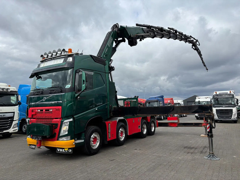 Volvo FH 500 8X4 Euro 6 Fassi 1350 + Fly jib - Camion grue: photos 1 Volvo FH 500 8X4 Euro 6 Fassi 1350 + Fly jib - Camion grue: photos 1