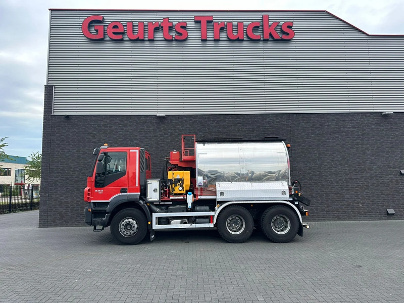 Iveco Trakker 330 6X4 LINNHOFF& HENNE AWÖL 600 6M3 ASFALTKOKER/ASPHALTKOCHER/ASFALTCOOKER/HEATER - Camion: photos 1 Iveco Trakker 330 6X4 LINNHOFF& HENNE AWÖL 600 6M3 ASFALTKOKER/ASPHALTKOCHER/ASFALTCOOKER/HEATER - Camion: photos 1