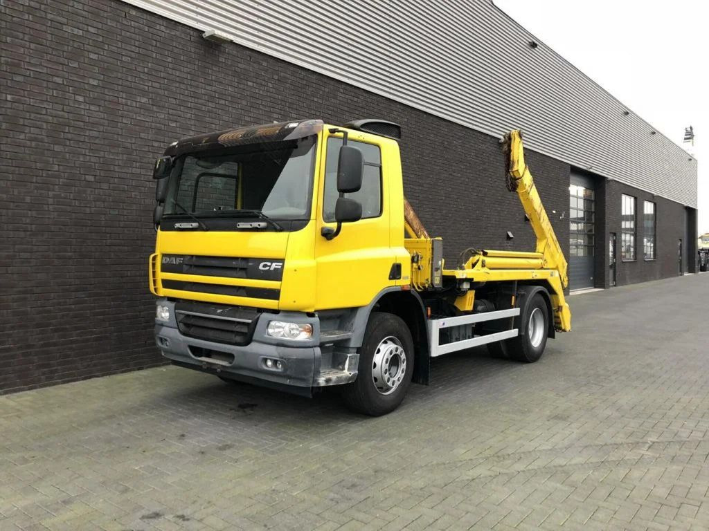 DAF CF 360 4X2 PORTAALARMSYTEEM - Camion ampliroll: photos 2 DAF CF 360 4X2 PORTAALARMSYTEEM - Camion ampliroll: photos 2