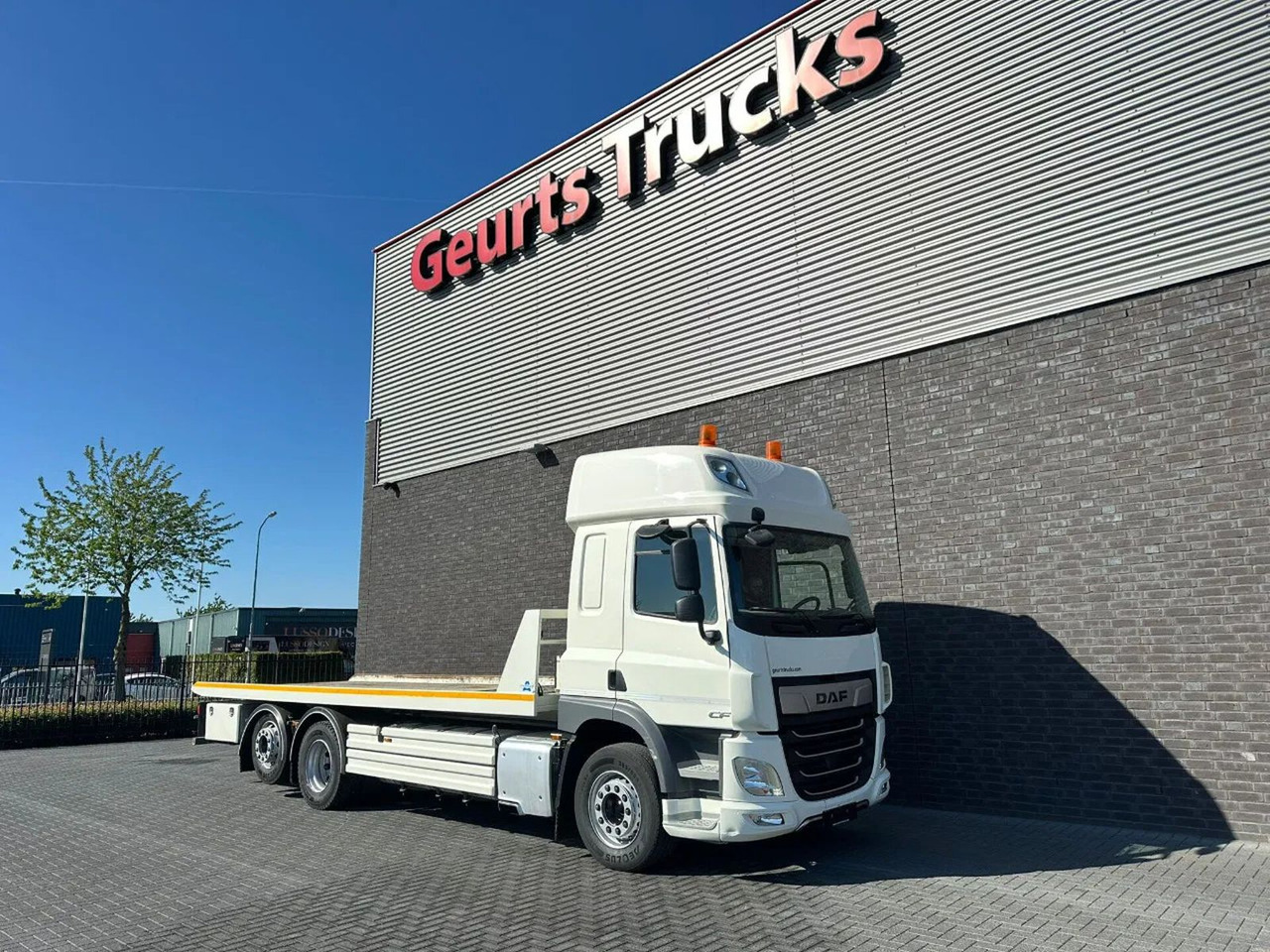 DAF CF 410 6X2 M4SN3 OPRIJWAGEN / MACHINE TRANSPORTE - Camion porte-voitures: photos 5 DAF CF 410 6X2 M4SN3 OPRIJWAGEN / MACHINE TRANSPORTE - Camion porte-voitures: photos 5