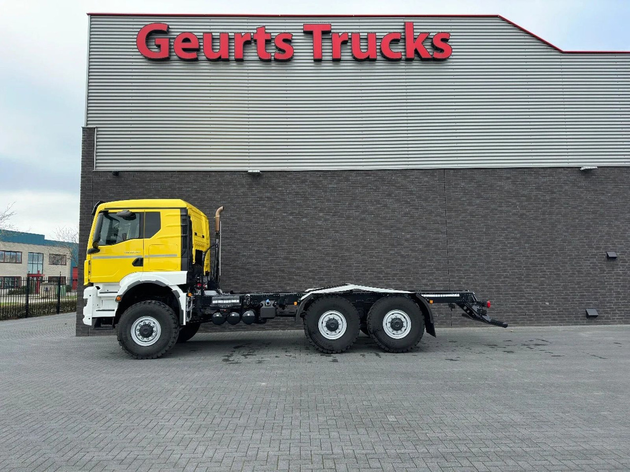 MAN TGS 33.540 6X6 BB CH HEAVY DUTY CHASSIS CABINE/N - Châssis cabine: photos 1 MAN TGS 33.540 6X6 BB CH HEAVY DUTY CHASSIS CABINE/N - Châssis cabine: photos 1