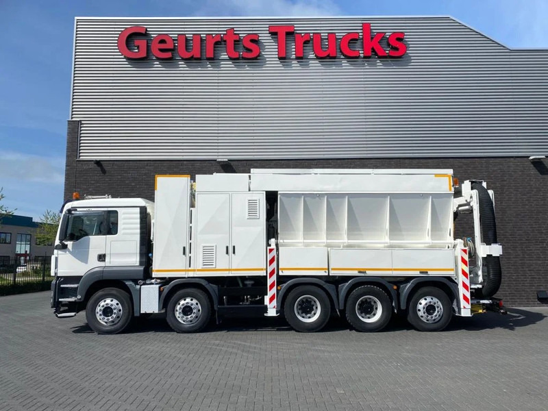 MAN TGS 35.440 10X4-6 BL TRIDEM RSP SAUGBAGGER/SUCTIONEXAVATOR/GRONDZUIGER - Camion vidangeur: photos 1 MAN TGS 35.440 10X4-6 BL TRIDEM RSP SAUGBAGGER/SUCTIONEXAVATOR/GRONDZUIGER - Camion vidangeur: photos 1