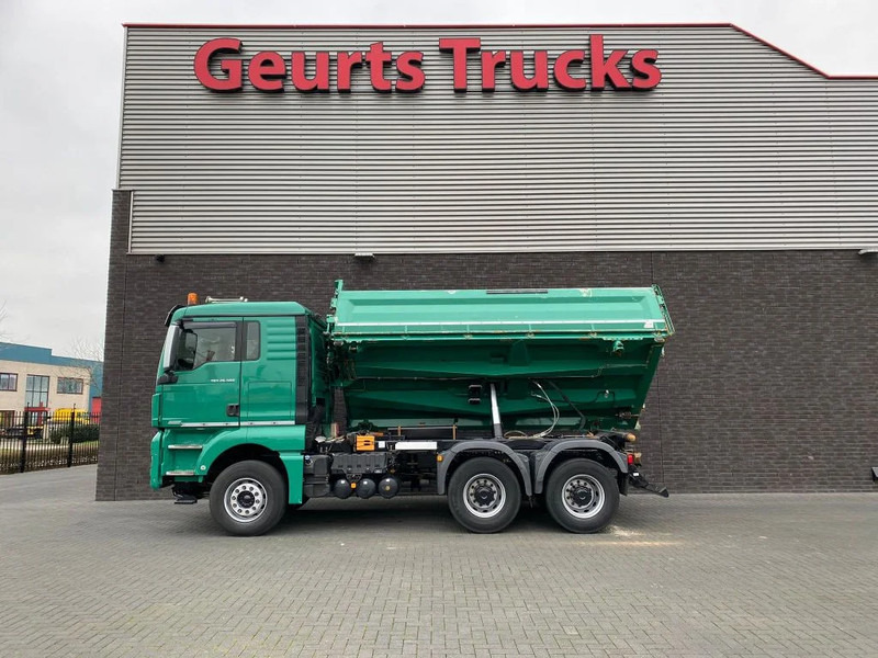 MAN TGX 26.560 6X4 BB + 3 ZIJDIGE KIPPER/TIPPER BORD MATIC - Camion benne: photos 4 MAN TGX 26.560 6X4 BB + 3 ZIJDIGE KIPPER/TIPPER BORD MATIC - Camion benne: photos 4