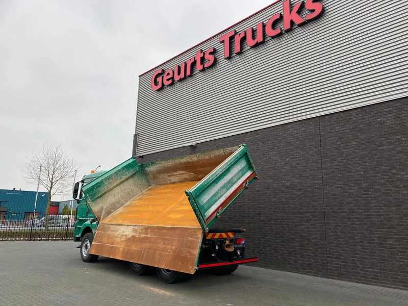 MAN TGX 26.560 6X4 BB + 3 ZIJDIGE KIPPER/TIPPER BORD MATIC - Camion benne: photos 3 MAN TGX 26.560 6X4 BB + 3 ZIJDIGE KIPPER/TIPPER BORD MATIC - Camion benne: photos 3