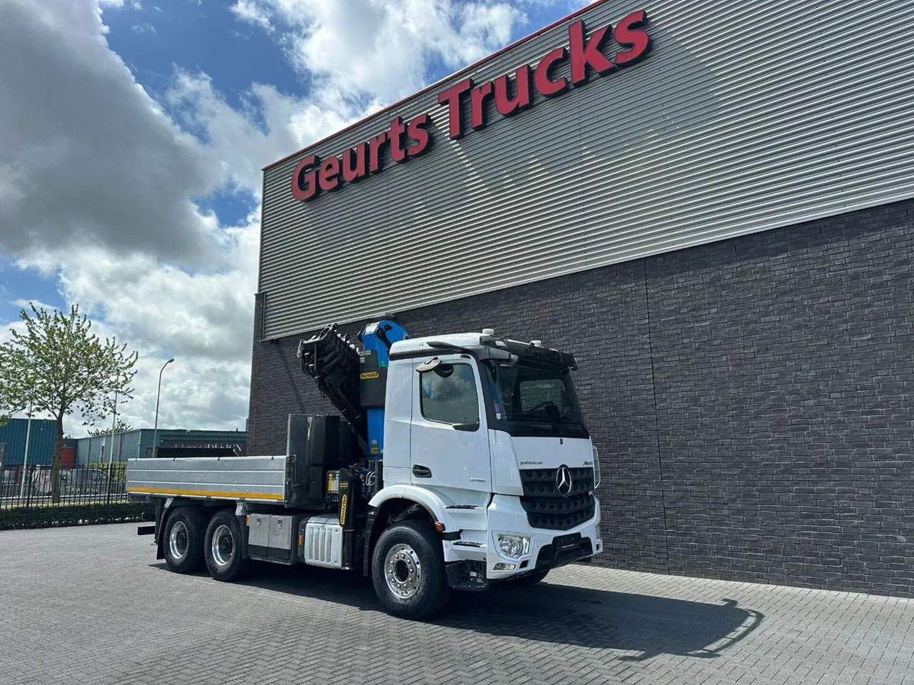 Camion grue Mercedes-Benz Arocs 3351 963-2-E 6X4 KIPPER / TIPPER + PALFING: photos 17