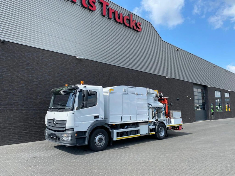 Mercedes-Benz Atego 1324 4X2 RHD + RSP ESE 13/H SAUGBAGGER/SUCTIONEXCAVATOR/GRONDZUIGER - Camion vidangeur: photos 2 Mercedes-Benz Atego 1324 4X2 RHD + RSP ESE 13/H SAUGBAGGER/SUCTIONEXCAVATOR/GRONDZUIGER - Camion vidangeur: photos 2