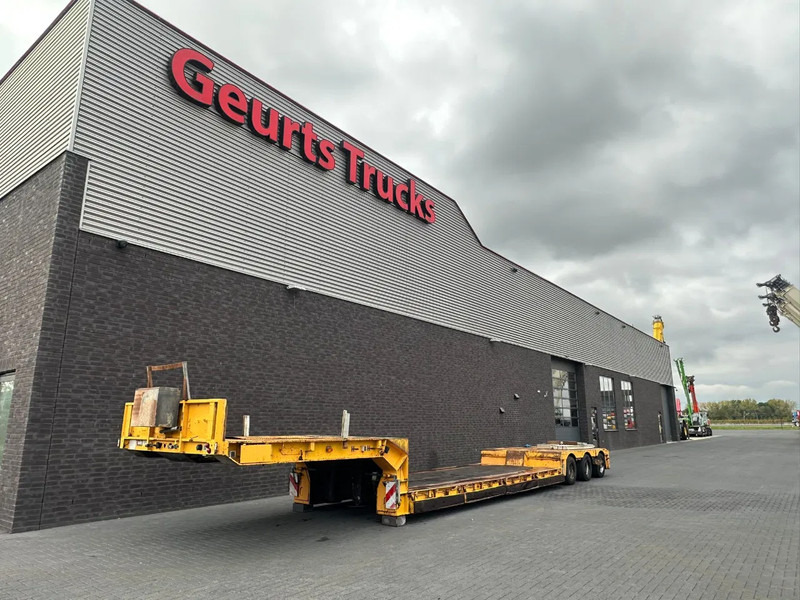 Nooteboom EURO-48-03 DIEPLADER / TIEFLADER / LOW LOADER MET HYDRAULISCH VERING EN STUURASSEN - Semi-remorque surbaissé: photos 2 Nooteboom EURO-48-03 DIEPLADER / TIEFLADER / LOW LOADER MET HYDRAULISCH VERING EN STUURASSEN - Semi-remorque surbaissé: photos 2
