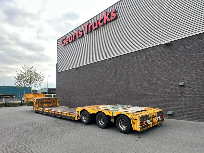 Nooteboom EURO-48-03 DIEPLADER / TIEFLADER / LOW LOADER MET HYDRAULISCH VERING EN STUURASSEN - Semi-remorque surbaissé: photos 3 Nooteboom EURO-48-03 DIEPLADER / TIEFLADER / LOW LOADER MET HYDRAULISCH VERING EN STUURASSEN - Semi-remorque surbaissé: photos 3