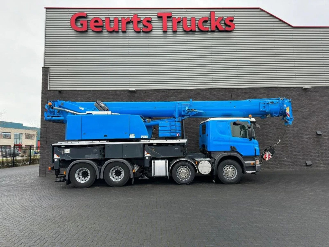 Scania P420 8X4 + LIEBHERR LTF 1045-4.1 KRAAN/KRAN/CRAN - Camion grue: photos 4 Scania P420 8X4 + LIEBHERR LTF 1045-4.1 KRAAN/KRAN/CRAN - Camion grue: photos 4