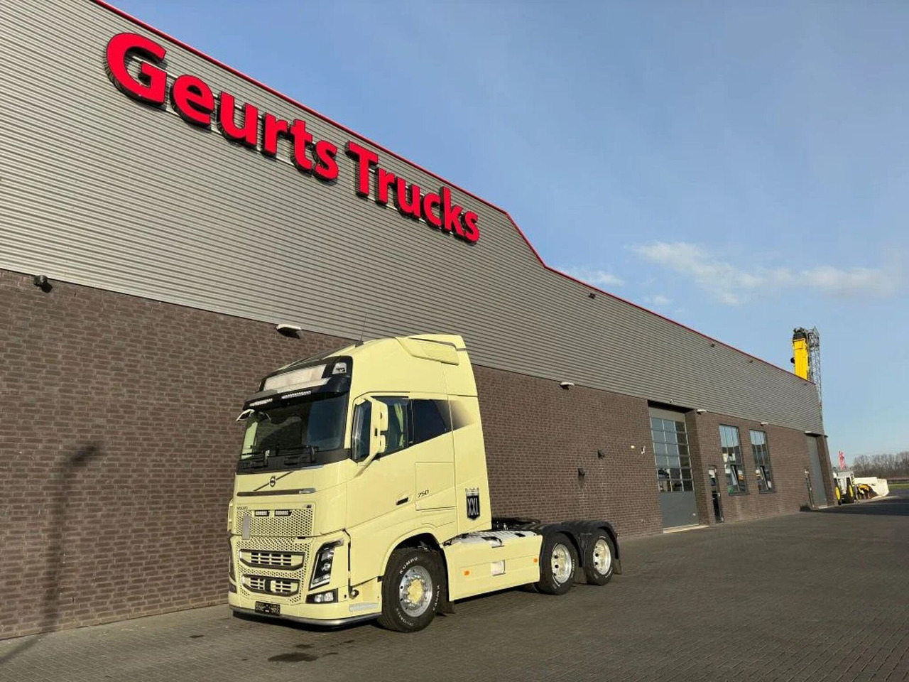 Volvo FH 16.750 6X4 XXL CABINE TREKKER/SZM/TRACTOR - Tracteur routier: photos 2 Volvo FH 16.750 6X4 XXL CABINE TREKKER/SZM/TRACTOR - Tracteur routier: photos 2