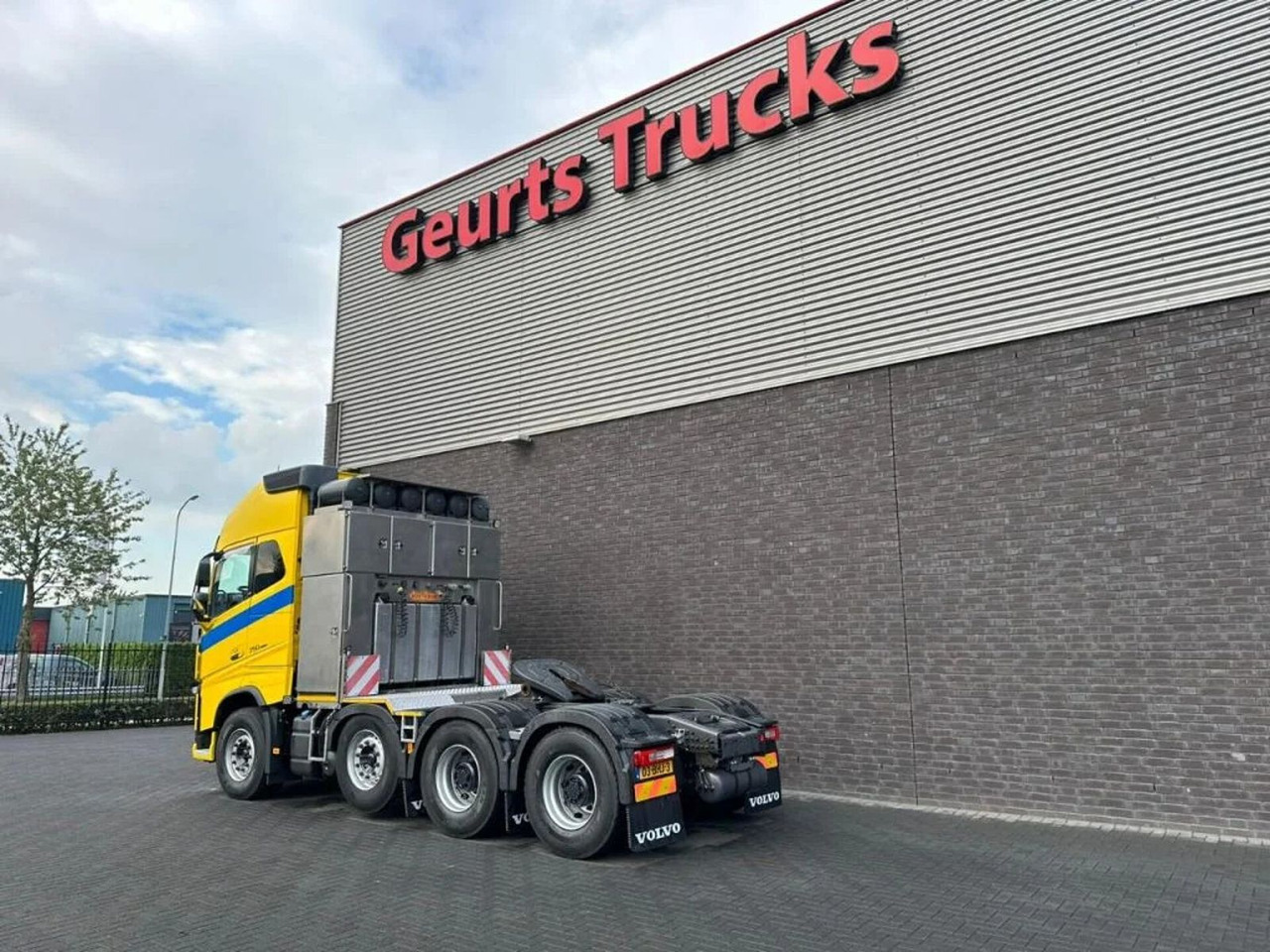 Volvo FH 16.750 8X4 HEAVY DUTY TRACTOR/SZM/TREKKER - Tracteur routier: photos 3 Volvo FH 16.750 8X4 HEAVY DUTY TRACTOR/SZM/TREKKER - Tracteur routier: photos 3