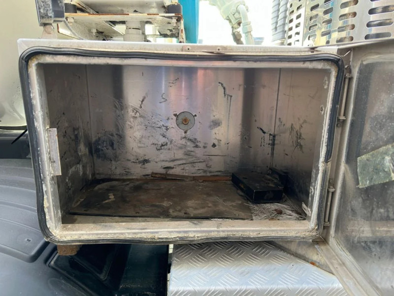 Camion malaxeur Volvo FM 410 8X4 + STETTER 9 M3 MIXER/MISCHER + THEAM 15 M TRANSPORTBAND/BELT: photos 13