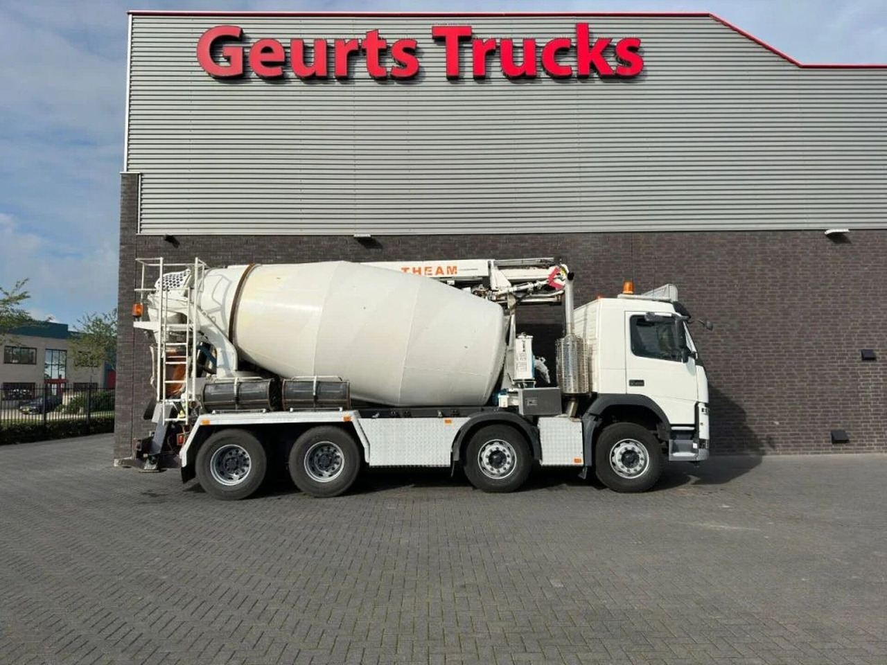 Volvo FM 410 8X4 + STETTER 9 M3 MIXER/MISCHER + THEAM - Camion malaxeur: photos 4 Volvo FM 410 8X4 + STETTER 9 M3 MIXER/MISCHER + THEAM - Camion malaxeur: photos 4