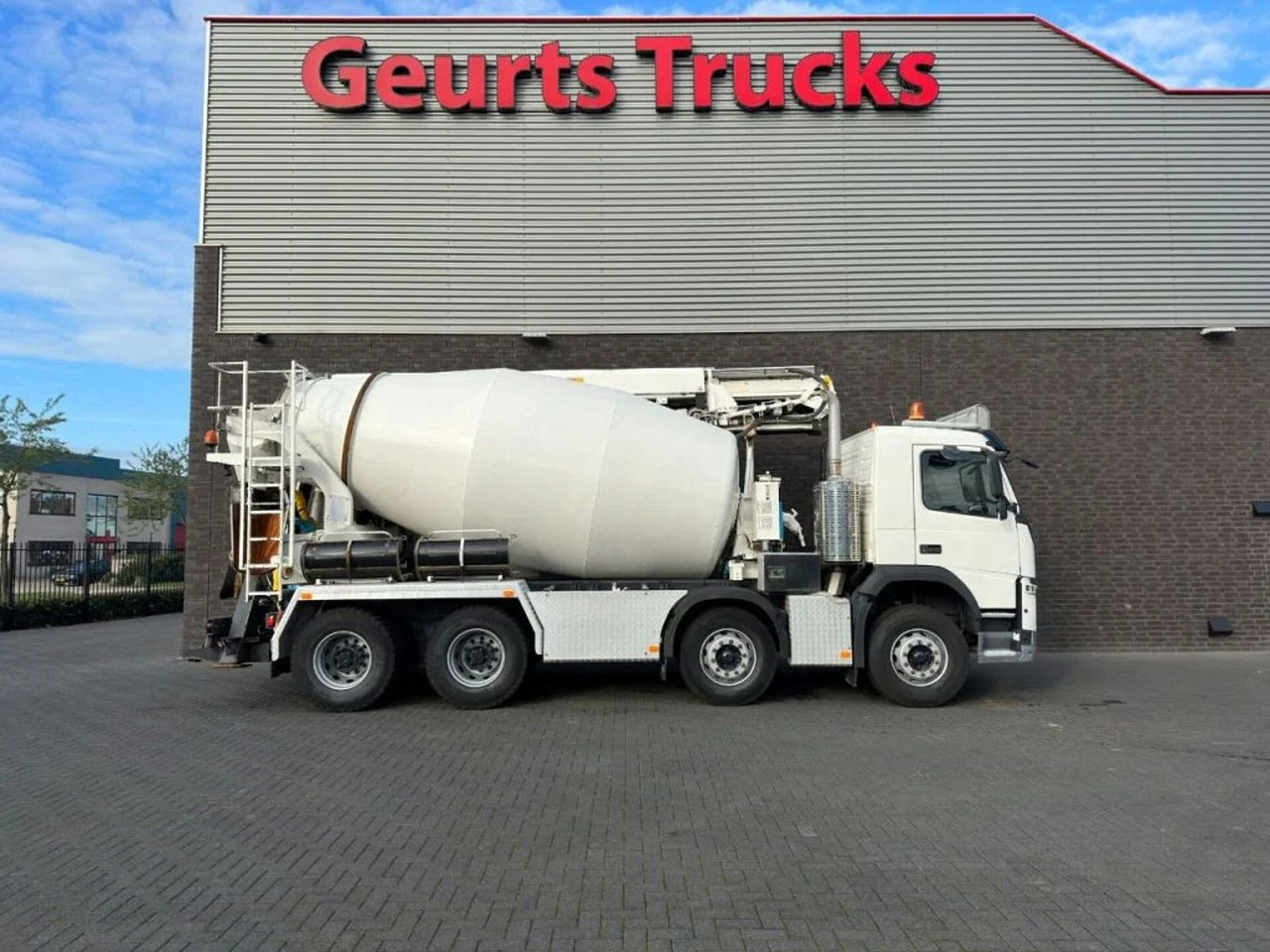 Volvo FM 410 8X4 + STETTER 9 M3 MIXER/MISCHER + THEAM - Camion malaxeur: photos 4 Volvo FM 410 8X4 + STETTER 9 M3 MIXER/MISCHER + THEAM - Camion malaxeur: photos 4