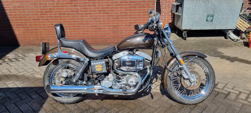 Harley-Davidson FXE SUPER GLIDE.... 1200 AMF first paint - Motocyclette: photos 1 Harley-Davidson FXE SUPER GLIDE.... 1200 AMF first paint - Motocyclette: photos 1