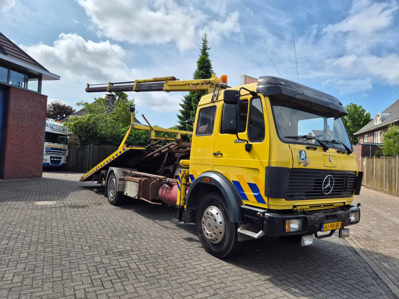 Mercedes-Benz SK 1420 afzetbak.kraan.lier.. Bergingswagen - Remorqueuse: photos 1 Mercedes-Benz SK 1420 afzetbak.kraan.lier.. Bergingswagen - Remorqueuse: photos 1