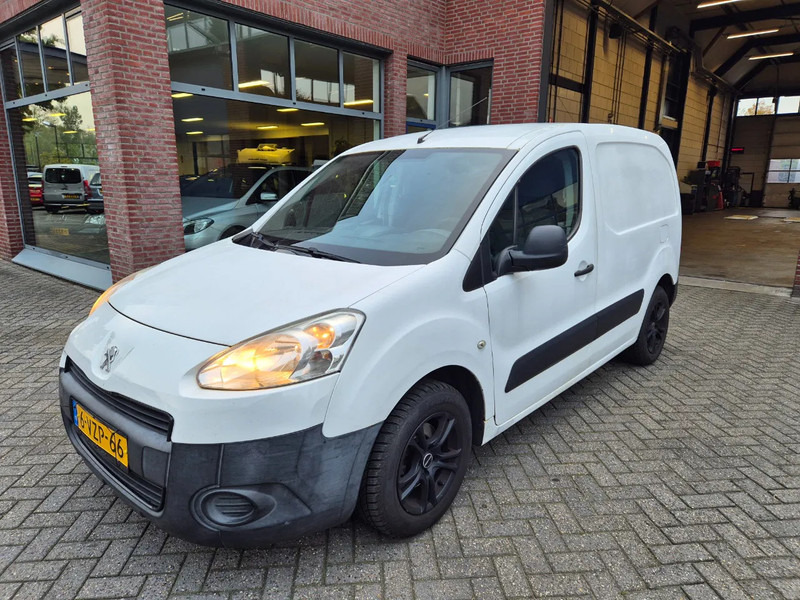 Fourgonnette Peugeot PARTNER 120 1.6HDI L1 XR Profit: photos 11 Fourgonnette Peugeot PARTNER 120 1.6HDI L1 XR Profit: photos 11
