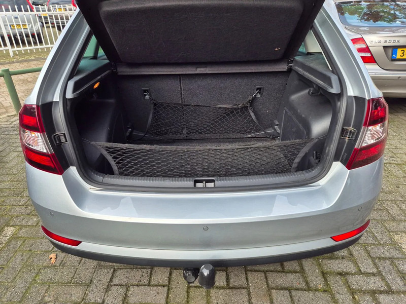 Škoda Rapid . automaat Spaceback 1.0TSI Greentech Drive - Voiture à hayon: photos 5 Škoda Rapid . automaat Spaceback 1.0TSI Greentech Drive - Voiture à hayon: photos 5