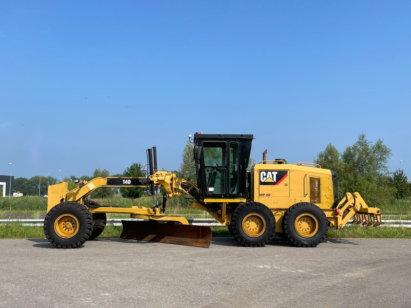 Caterpillar 140GC (140G/140H/140K) - Niveleuse: photos 1 Caterpillar 140GC (140G/140H/140K) - Niveleuse: photos 1