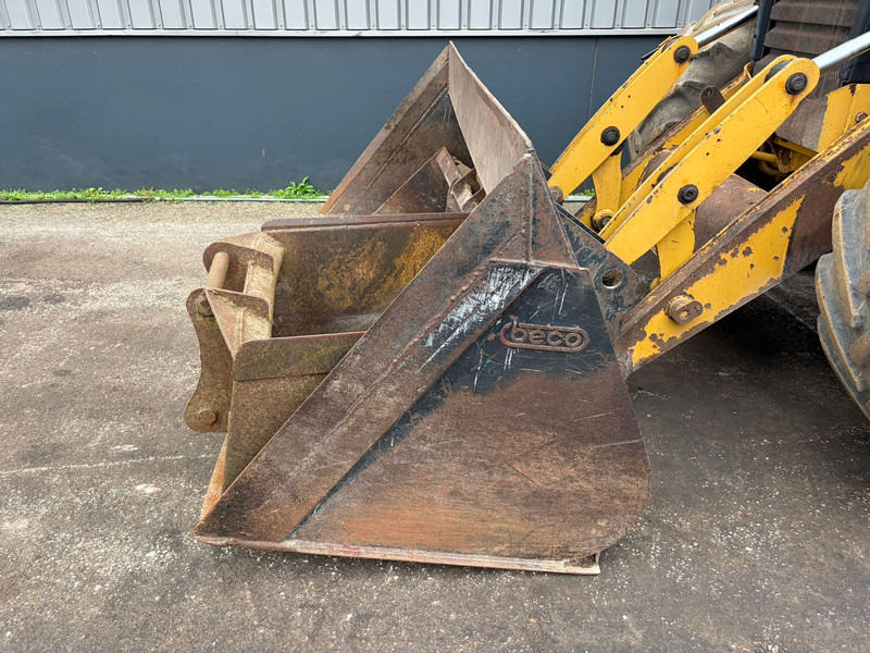 Tractopelle Caterpillar 444E: photos 14 Tractopelle Caterpillar 444E: photos 14