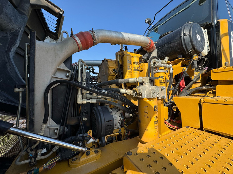 Tombereau articulé Caterpillar 735C - Rebuild transmission: photos 19