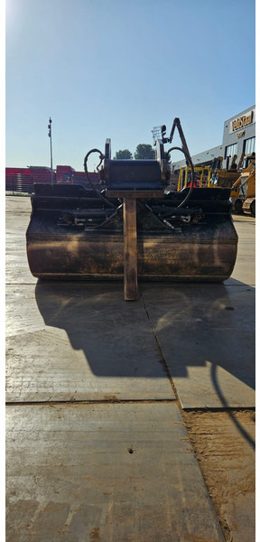 Caterpillar CAT DCT Bucket CW40S Kantelbak - Godet pour chargeur: photos 4 Caterpillar CAT DCT Bucket CW40S Kantelbak - Godet pour chargeur: photos 4