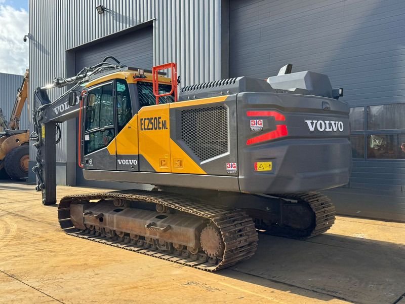 Volvo EC250ENL - Pelle sur chenille: photos 3 Volvo EC250ENL - Pelle sur chenille: photos 3