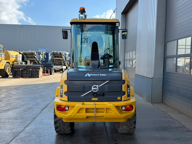 Volvo L30G - Chargeuse sur pneus: photos 4 Volvo L30G - Chargeuse sur pneus: photos 4