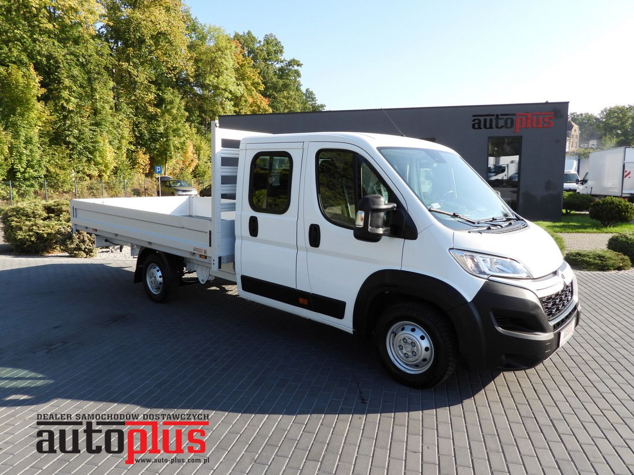 CITROEN JUMPER STAKE BODY DOUBLE CABIN DOKA 7 SEATS PNEUMATICS AIR CONDITIONING 140HP - Utilitaire double cabine: photos 1 CITROEN JUMPER STAKE BODY DOUBLE CABIN DOKA 7 SEATS PNEUMATICS AIR CONDITIONING 140HP - Utilitaire double cabine: photos 1