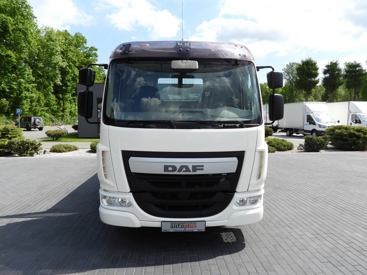 DAF LF 180 THREE-WAY TIPPER CRUISE CONTROL LED LIGHTS AUTOMATIC TRANSMISSION TWIN WHEELS AIR CONDITIONING 180HP - Camion benne: photos 5 DAF LF 180 THREE-WAY TIPPER CRUISE CONTROL LED LIGHTS AUTOMATIC TRANSMISSION TWIN WHEELS AIR CONDITIONING 180HP - Camion benne: photos 5