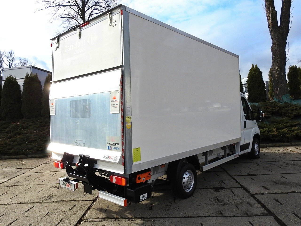 FIAT DUCATO BOX LIFT 8 PALLETS CRUISE CONTROL NAVIGATION AIR CONDITIONING LED LIGHTS  130HP - Utilitaire frigorifique: photos 3 FIAT DUCATO BOX LIFT 8 PALLETS CRUISE CONTROL NAVIGATION AIR CONDITIONING LED LIGHTS  130HP - Utilitaire frigorifique: photos 3
