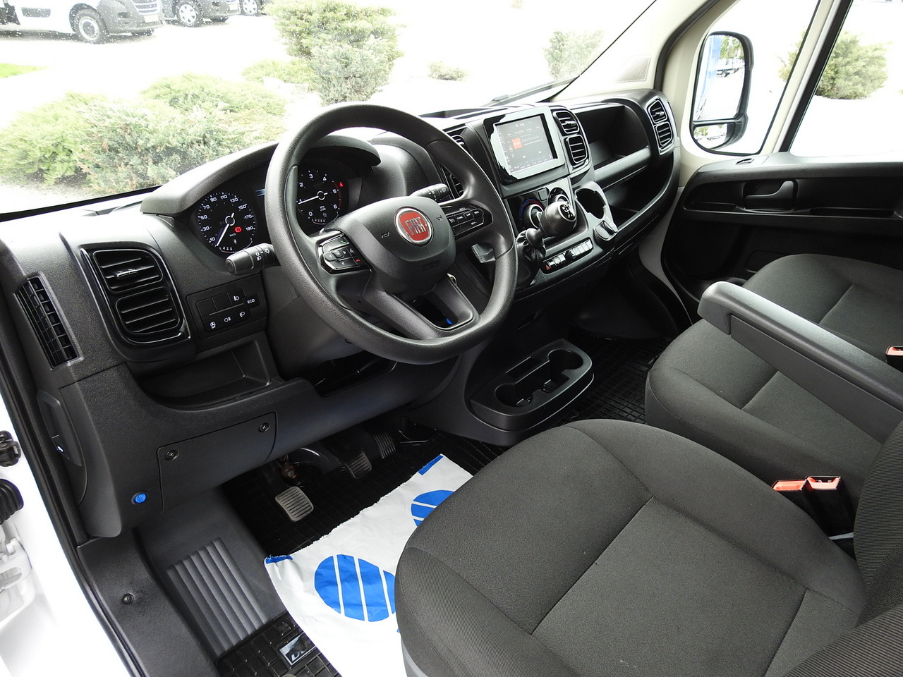 FIAT DUCATO  TARPAULIN 10 PALLETS WEBASTO CRUISE CONTROL AIR CONDITIONING  180HP - Utilitaire rideaux coulissants (PLSC): photos 2 FIAT DUCATO  TARPAULIN 10 PALLETS WEBASTO CRUISE CONTROL AIR CONDITIONING  180HP - Utilitaire rideaux coulissants (PLSC): photos 2