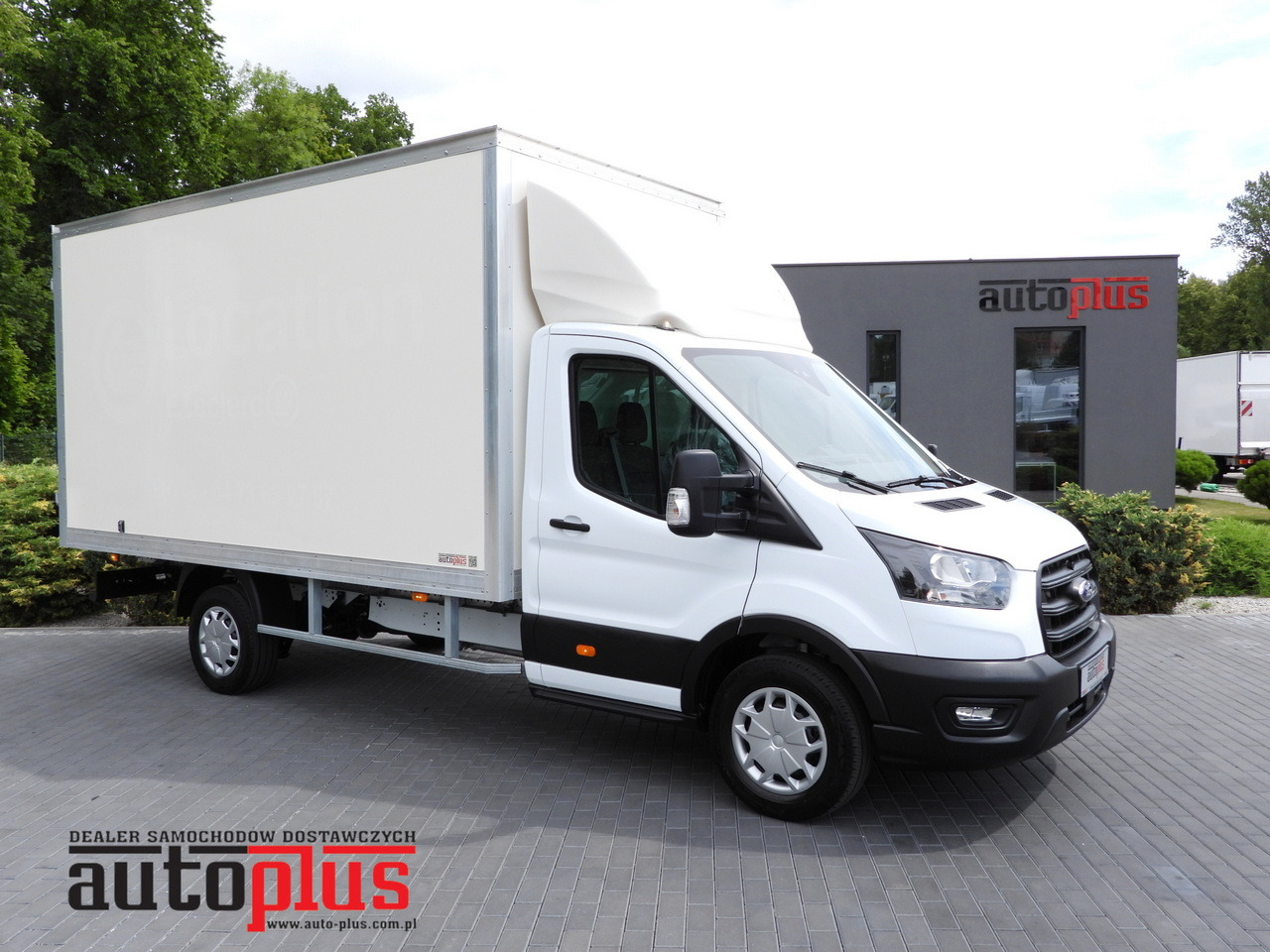 FORD TRANSIT BOX 8 PALLETS CRUISE CONTROL AIR CONDITIONING 130HP - Fourgon grand volume: photos 1 FORD TRANSIT BOX 8 PALLETS CRUISE CONTROL AIR CONDITIONING 130HP - Fourgon grand volume: photos 1