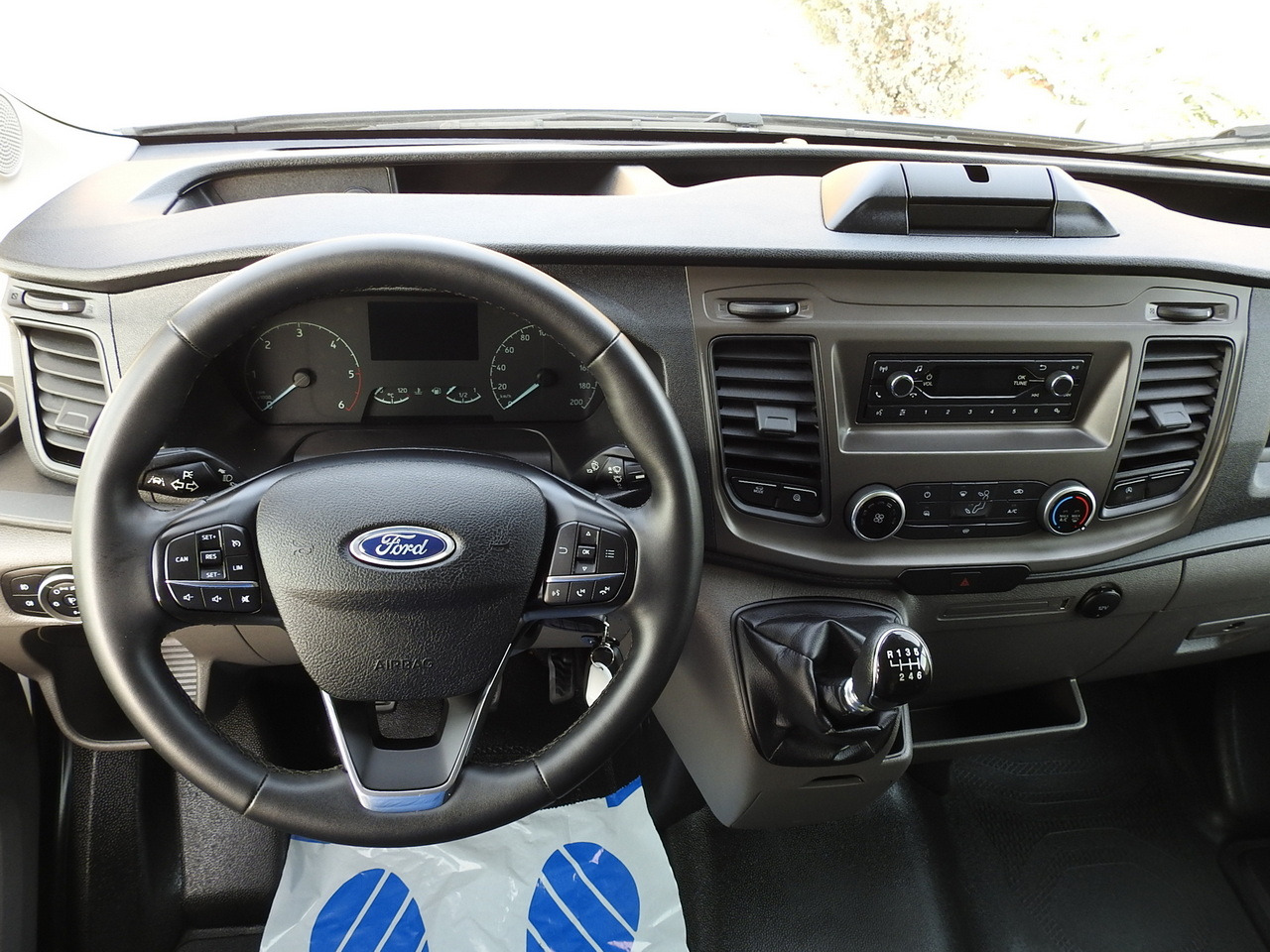 Fourgon grand volume FORD TRANSIT BOX LIFT 8 PALLETS CRUISE CONTROL AIR CONDITIONING  130HP: photos 29